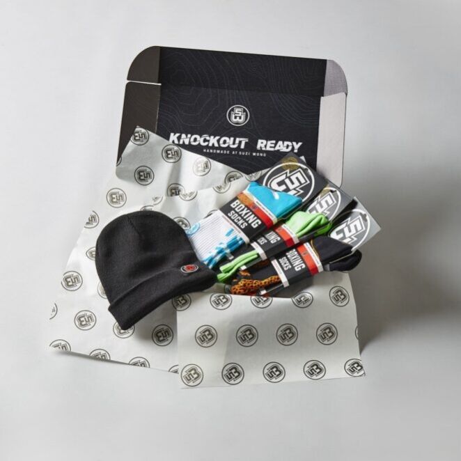 SW Hat and 3 Socks £42 Sw Hat and Boxing Socks Accessories Bundle Gift Box.